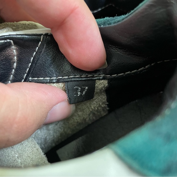 P448 RARE John Mid-Top Sneakers in White w/ Green Accent SIZE 37 - Picture 8 of 14